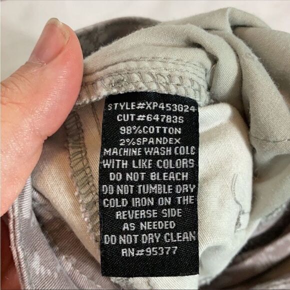 Sanctuary Gray Lace Print Skinny Jeans - Picture 4 of 13